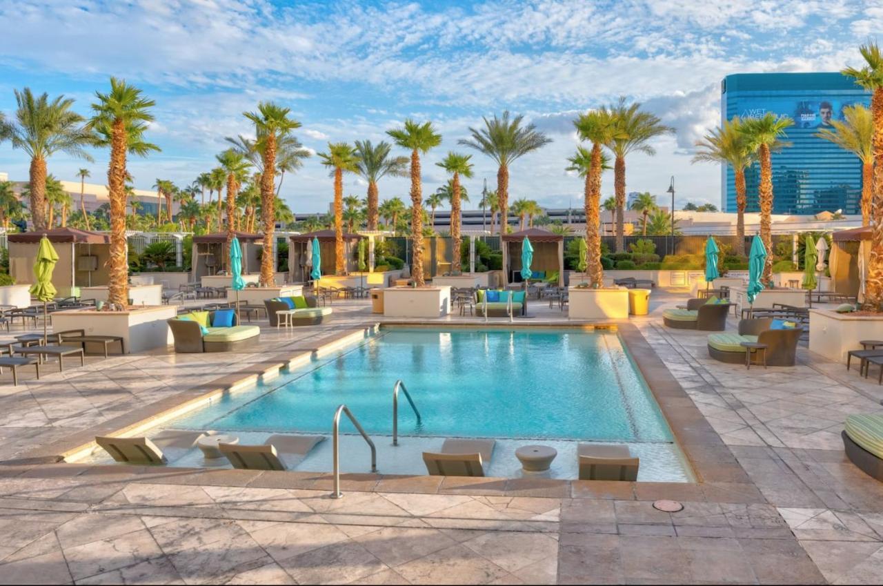 Stunning Balcony Strip View Mgm Signature * Free Valet Las Vegas Exterior photo