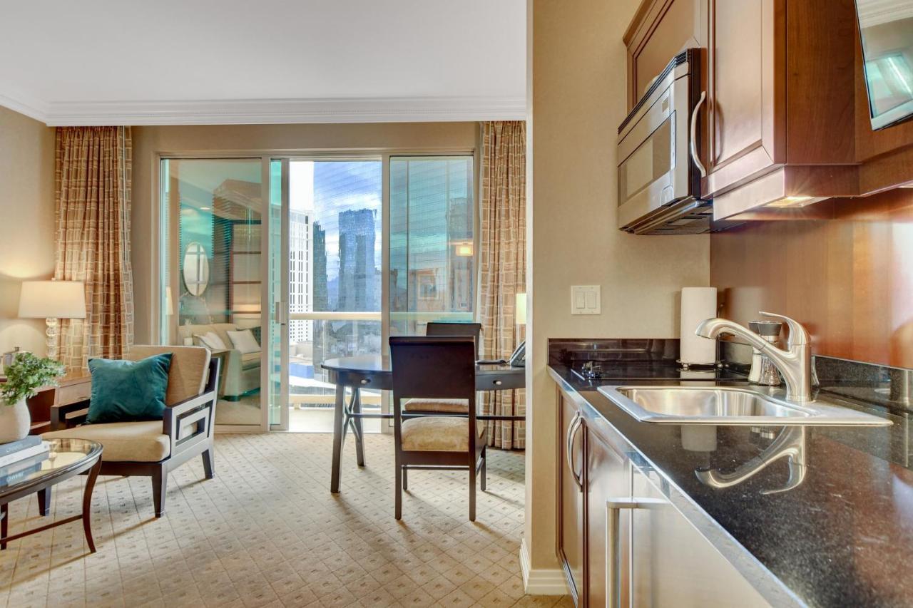 Stunning Balcony Strip View Mgm Signature * Free Valet Las Vegas Exterior photo